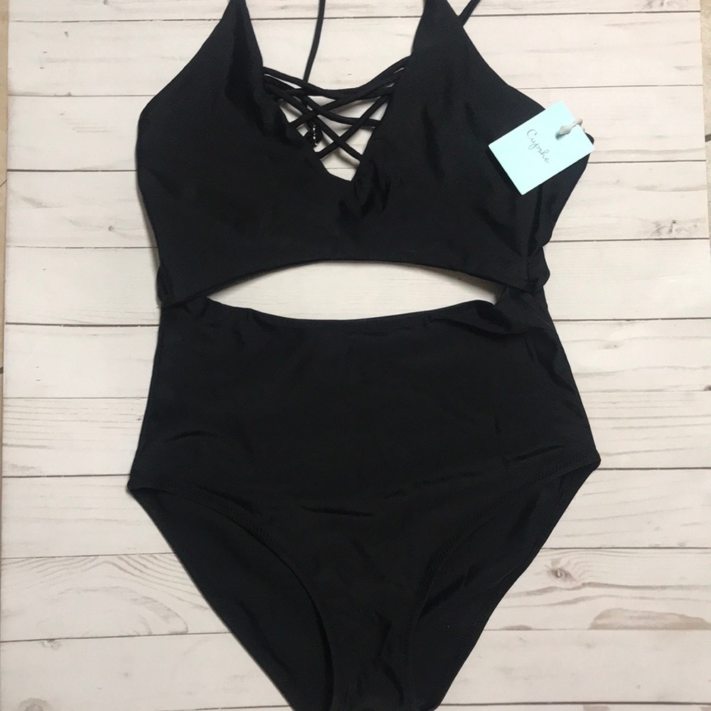NWT black swim suit